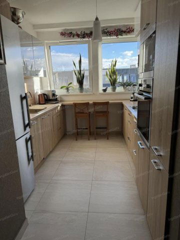 Eladó téglalakás, Kecskeméten 130 M Ft, 4 szobás