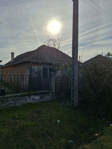 Eladó családi ház, Majosházán 41.9 M Ft, 4 szobás