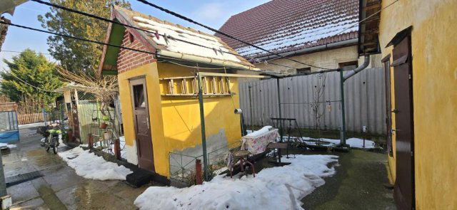 Eladó családi ház, Szigethalmon 49 M Ft, 5+3 szobás