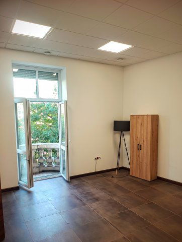 Kiadó iroda, Budapesten, V. kerületben 559 E Ft / hó, 3 szobás