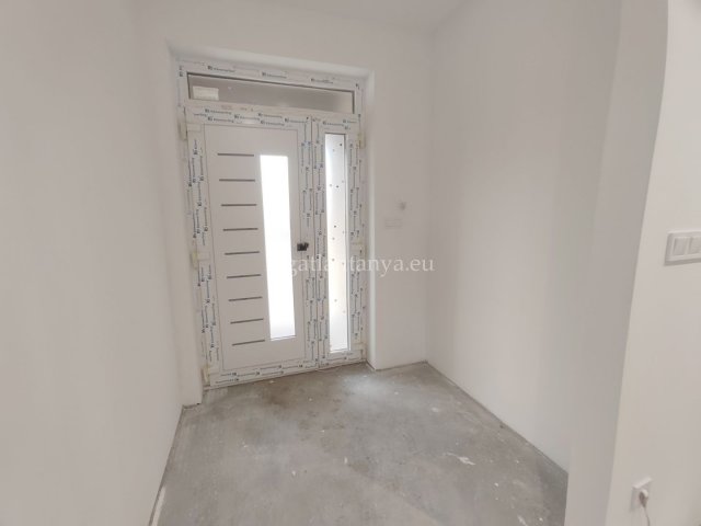 Eladó családi ház, Inárcson 150 M Ft, 6 szobás