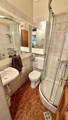 Eladó családi ház, Veresegyházon 189 M Ft, 7 szobás