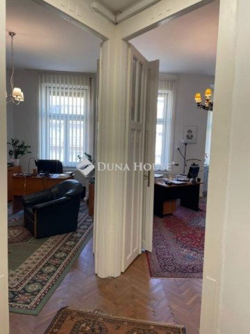 Eladó téglalakás, Budapesten, II. kerületben 164.9 M Ft