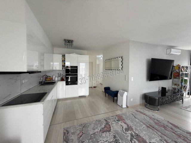 Eladó panellakás, Budapesten, XIII. kerületben 220 M Ft, 4 szobás