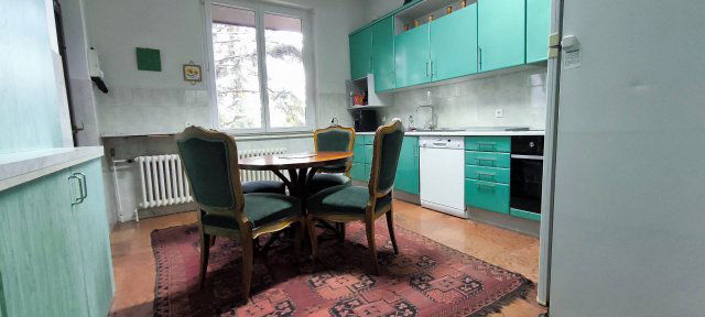 Eladó családi ház, Esztergomban 149.9 M Ft, 7 szobás