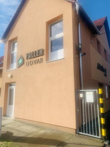 Kiadó téglalakás, albérlet, Tatán 700 E Ft / hó, 12 szobás