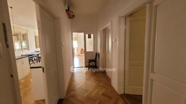 Eladó családi ház, Jászberényben 121.9 M Ft, 2 szobás