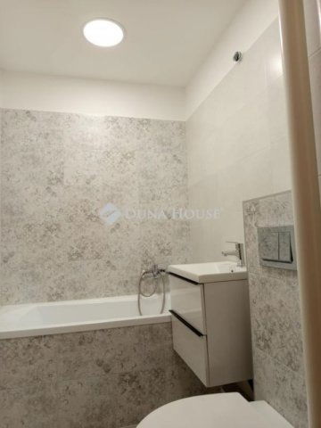 Eladó panellakás, Pécsett 44.9 M Ft, 2 szobás