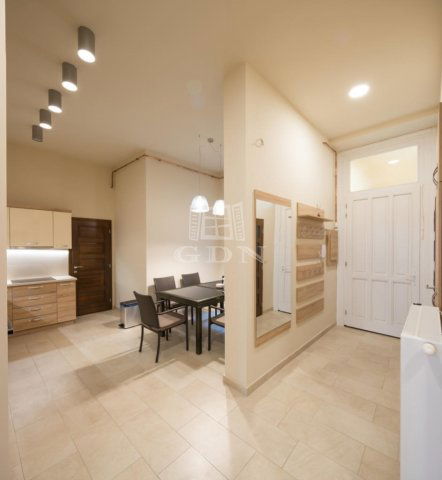 Eladó téglalakás, Budapesten, VI. kerületben 129 M Ft, 3 szobás