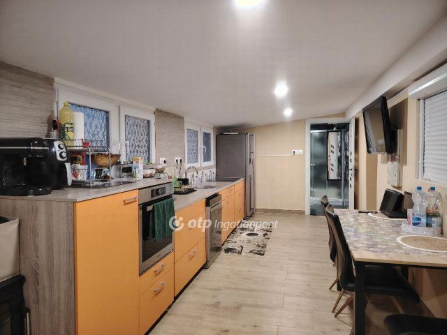 Eladó téglalakás, Orosházán 29 M Ft, 1+2 szobás