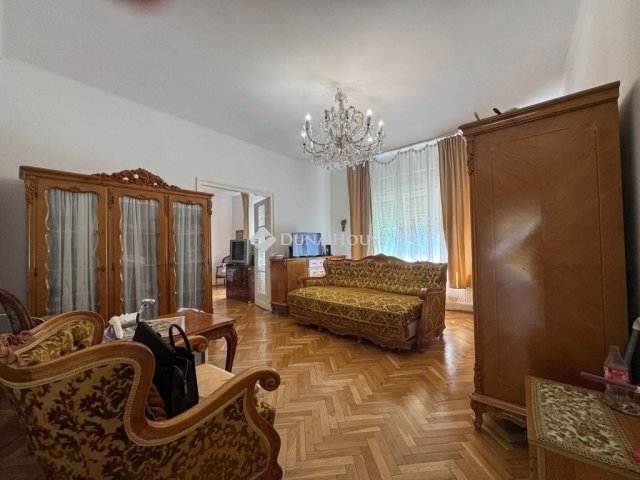 Eladó családi ház, Budapesten, XV. kerületben 104.9 M Ft