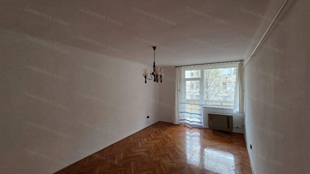 Kiadó téglalakás, albérlet, Szolnokon 120 E Ft / hó, 2 szobás