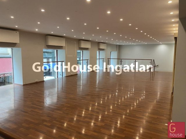 Kiadó üzlethelyiség, Budapesten, V. kerületben 2079 E Ft / hó