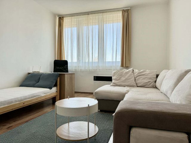 Kiadó téglalakás, albérlet, Debrecenben, Laktanya utcában