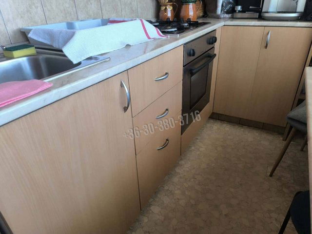 Eladó panellakás, Dunaújvárosban 32.99 M Ft, 2 szobás