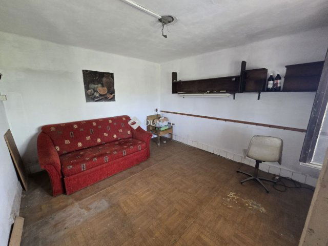 Eladó nyaraló, Pécsett 8.3 M Ft, 1 szobás / költözzbe.hu