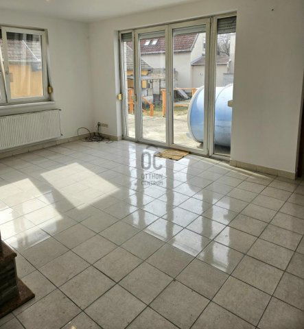 Eladó családi ház, Vecsésen 99.9 M Ft, 5 szobás