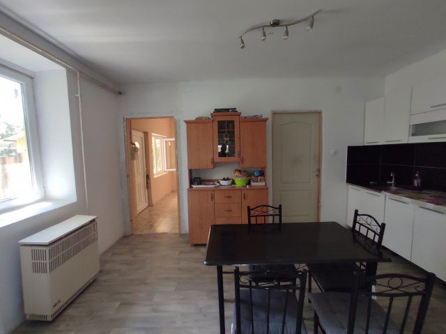 Eladó családi ház, Nagyúton 10.5 M Ft, 2 szobás