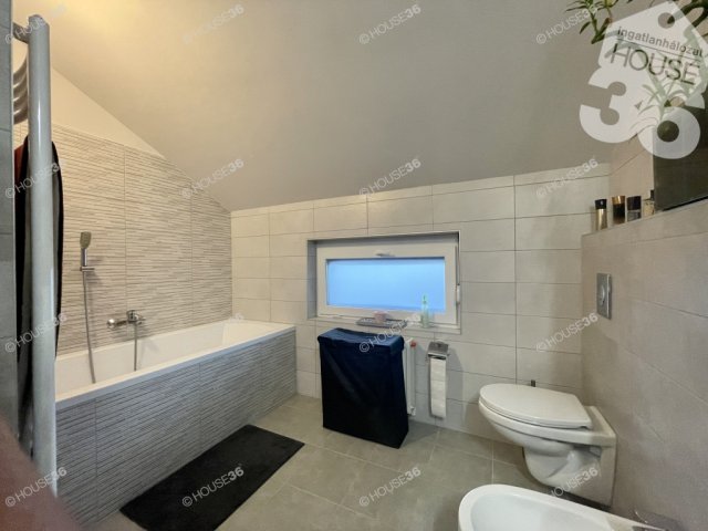 Eladó családi ház, Kecskeméten 219 M Ft, 5 szobás