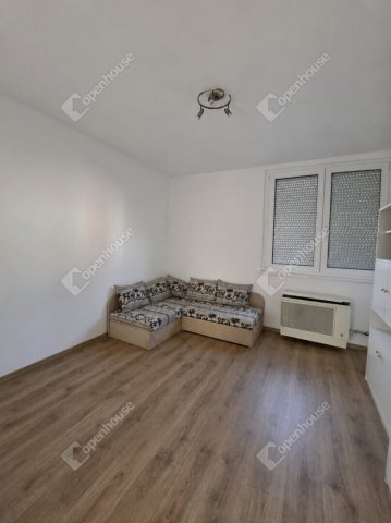 Eladó téglalakás, Győrött 45 M Ft, 2 szobás