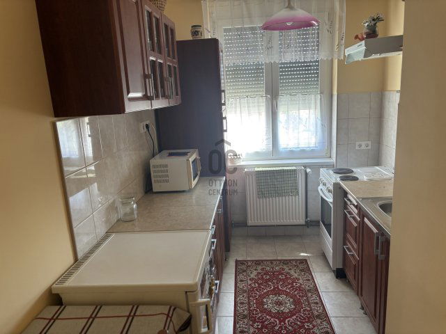 Kiadó téglalakás, albérlet, Várpalotán 120 E Ft / hó