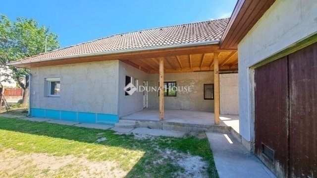 Eladó családi ház, Maglódon 85 M Ft, 4+1 szobás
