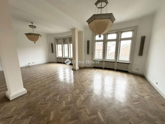 Eladó téglalakás, Budapesten, V. kerületben 480 M Ft, 4 szobás