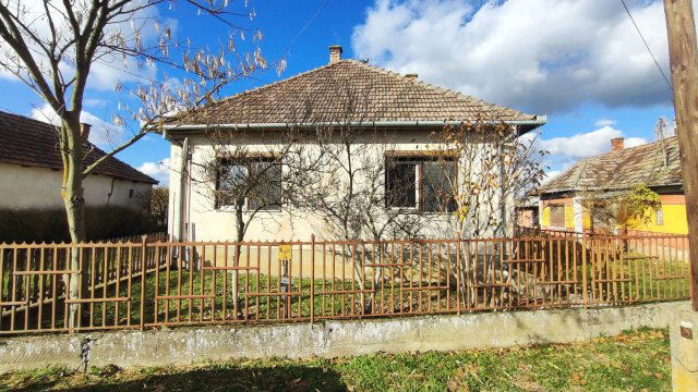 Eladó családi ház, Nyírkátán 13 M Ft, 2+1 szobás