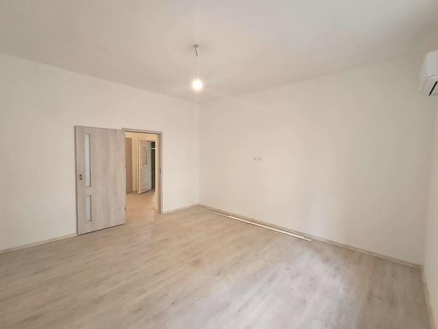 Eladó családi ház, Budapesten, XV. kerületben 35.9 M Ft