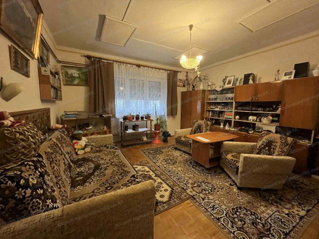 Eladó téglalakás, Oroszlányban 27.85 M Ft, 2 szobás