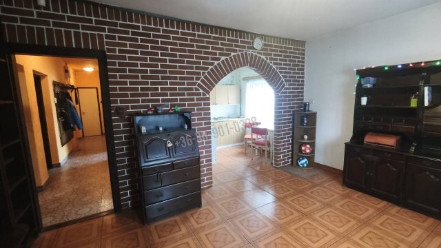 Eladó családi ház, Lőrinciben 53.9 M Ft, 6 szobás