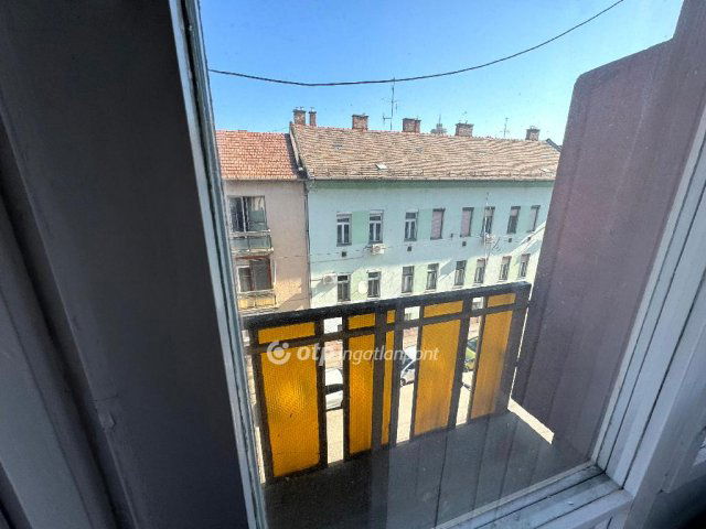Kiadó iroda, Szegeden 40 E Ft / hó, 1 szobás