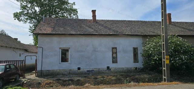 Eladó családi ház, Kunszentmártonban 9.2 M Ft, 2 szobás
