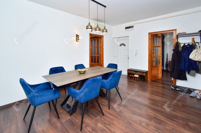 Eladó téglalakás, Szegeden 89.9 M Ft, 3 szobás