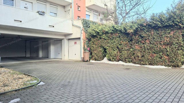 Eladó téglalakás, Nyíregyházán 50.9 M Ft, 3 szobás