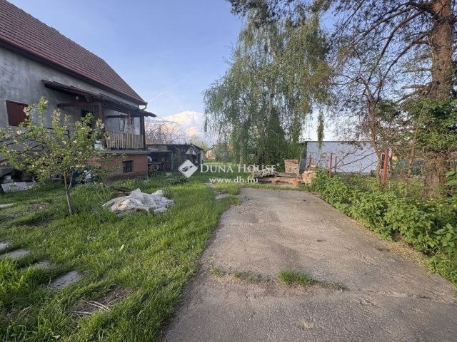 Eladó családi ház, Tápiószecsőn 63.9 M Ft, 3 szobás