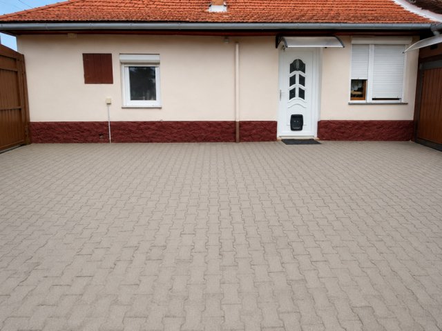 Eladó családi ház, Tiszakécskén 45 M Ft, 3 szobás