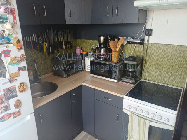 Eladó panellakás, Nyíregyházán 40.5 M Ft, 1+2 szobás