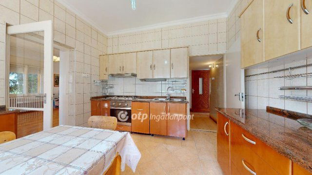 Eladó családi ház, Tarcalon 49.99 M Ft, 5+1 szobás