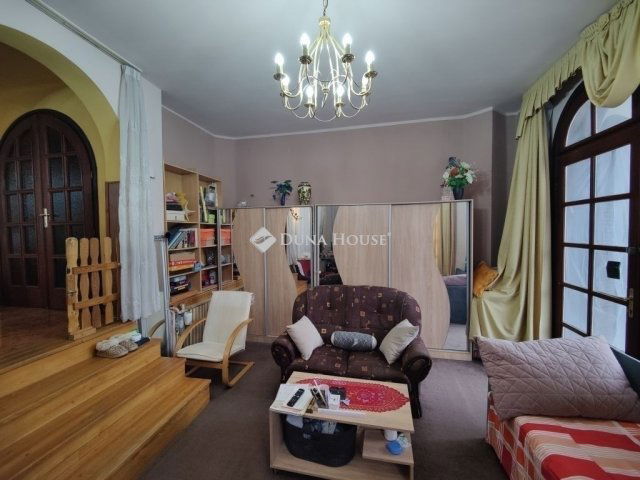 Eladó ikerház, Vecsésen 110 M Ft, 6 szobás