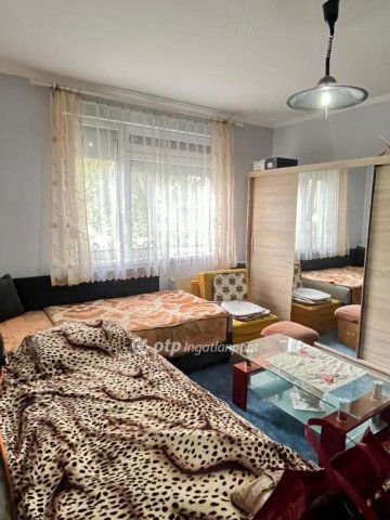 Eladó téglalakás, Pécsett 47.9 M Ft, 2 szobás