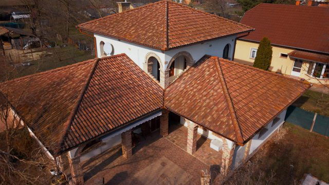 Eladó családi ház, Felsőlajoson 100 M Ft, 4 szobás