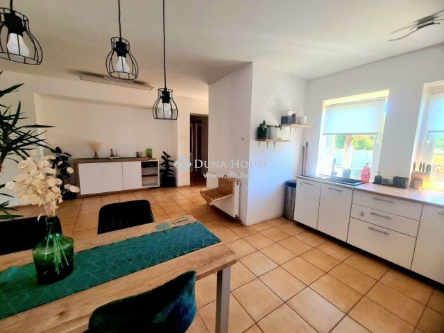 Eladó családi ház, Szőkén 59.99 M Ft, 3+1 szobás