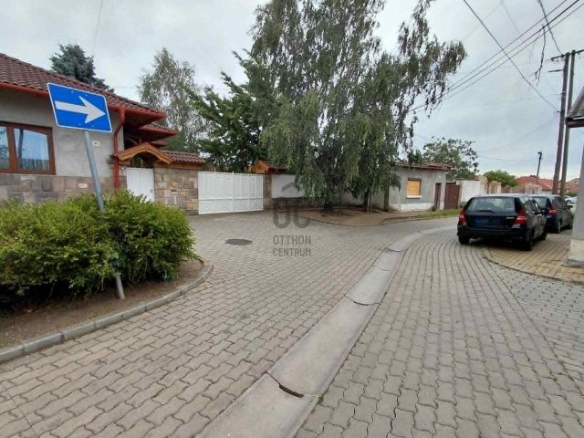 Eladó családi ház, Gyöngyösön 14.9 M Ft, 3 szobás