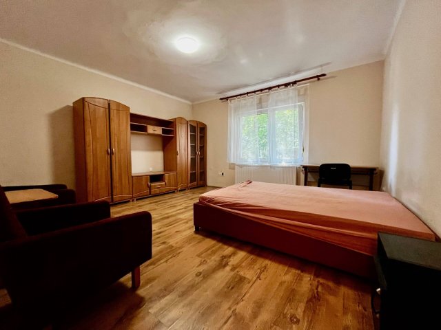 Eladó téglalakás, Pécsett 52 M Ft, 1+1 szobás