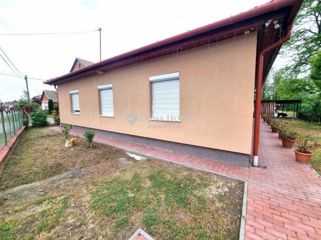 Eladó családi ház, Tápióbicskén 58 M Ft, 4 szobás
