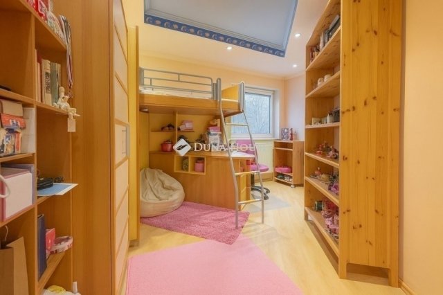 Eladó családi ház, Törökbálinton 219.6 M Ft, 6 szobás