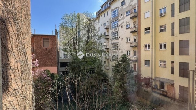 Eladó téglalakás, Budapesten, II. kerületben 139.9 M Ft