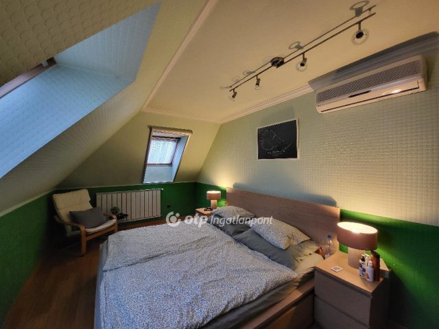 Eladó családi ház, Siófokon 596 M Ft, 9+1 szobás