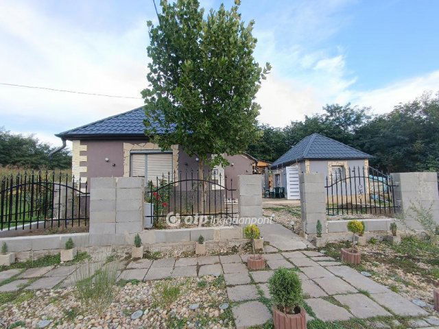 Eladó családi ház, Gávavencsellőn 22.5 M Ft, 3 szobás